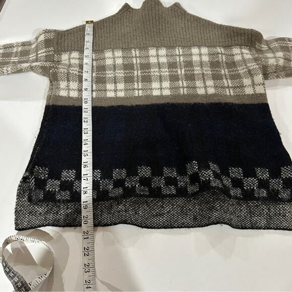 Urban Outfitters Silence + Noise Gunner‎ Plaid Long Sleeve Sweater Size XS/S - Picture 9 of 9